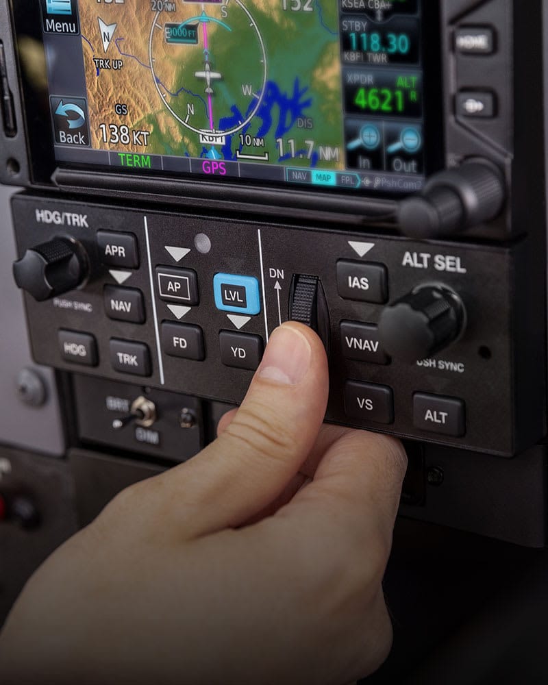GFC 500 Autopilot Now Approved for the Cessna 172/175