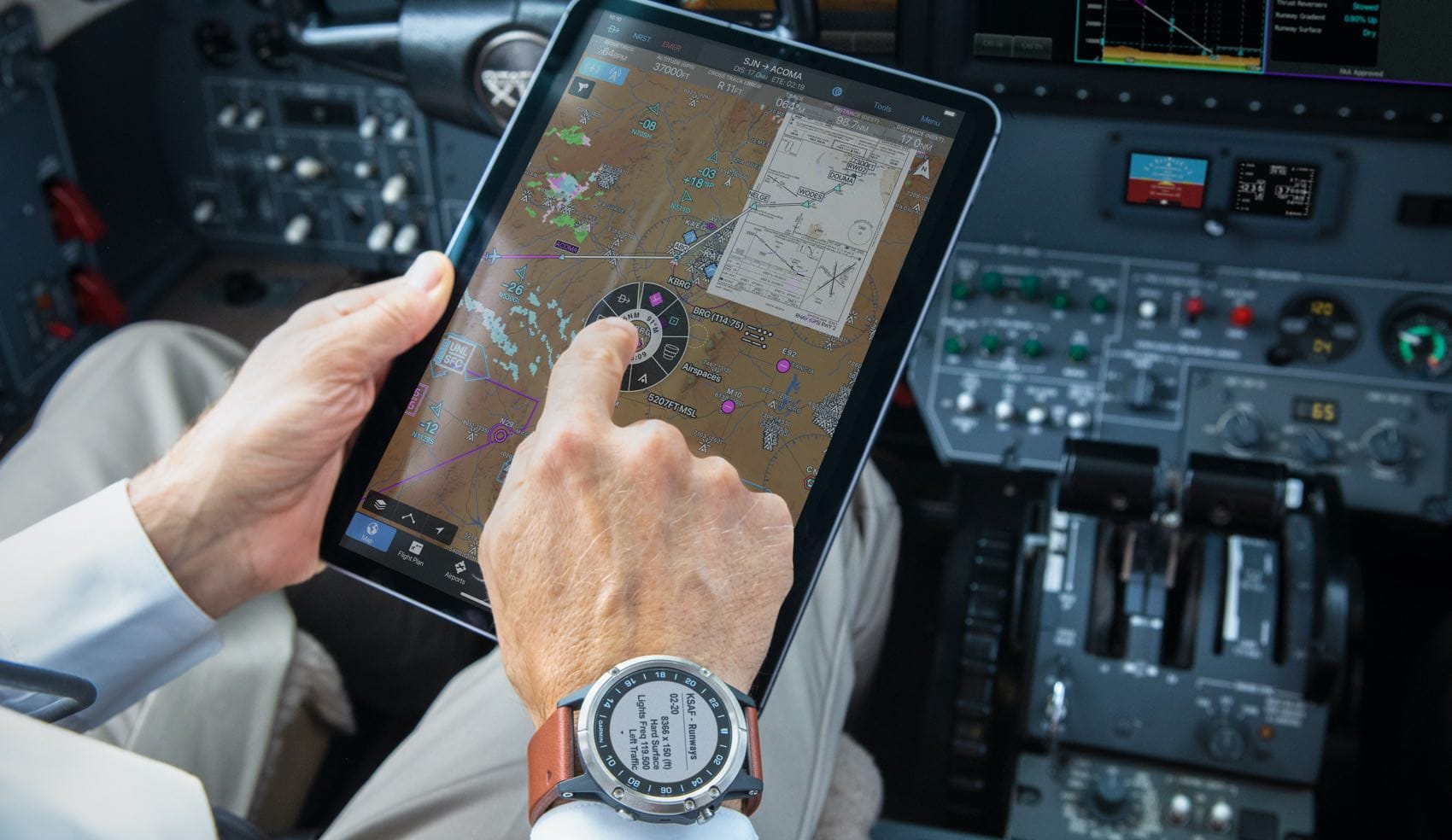 Wireless cockpit connectivity via Flight Stream 510 (sold separately)
