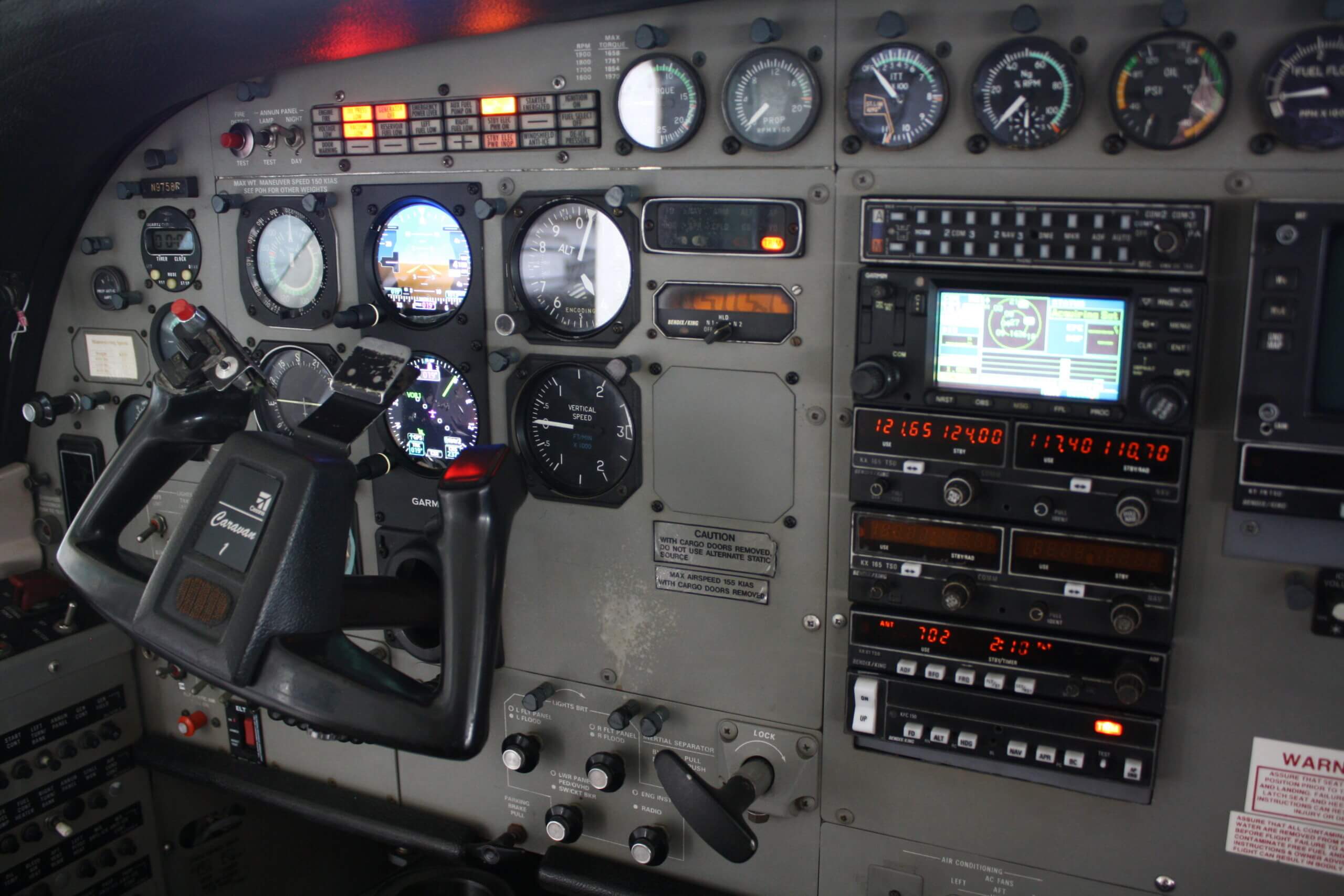 Install Dual GI275's to a Cessna Caravan 208B.